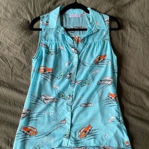 🌼3/$25 Vintage blue silk chiffon button blouse with super vintage car design